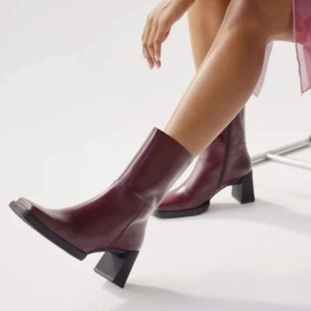 ISO Vagabond Edwina Maroon